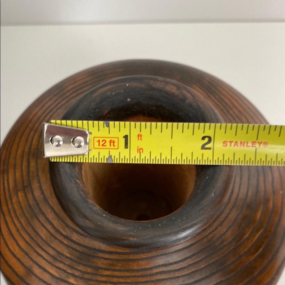 Wooden Vase with Natural Grain Pattern - Picture 6 of 7